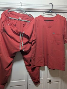 Figs Men’s Scrub Set in Coral Red - Top & Pants